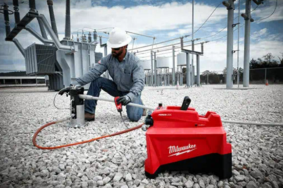 M18 FORCE LOGIC 10,000psi Hydraulic Pump - 2774-21HD